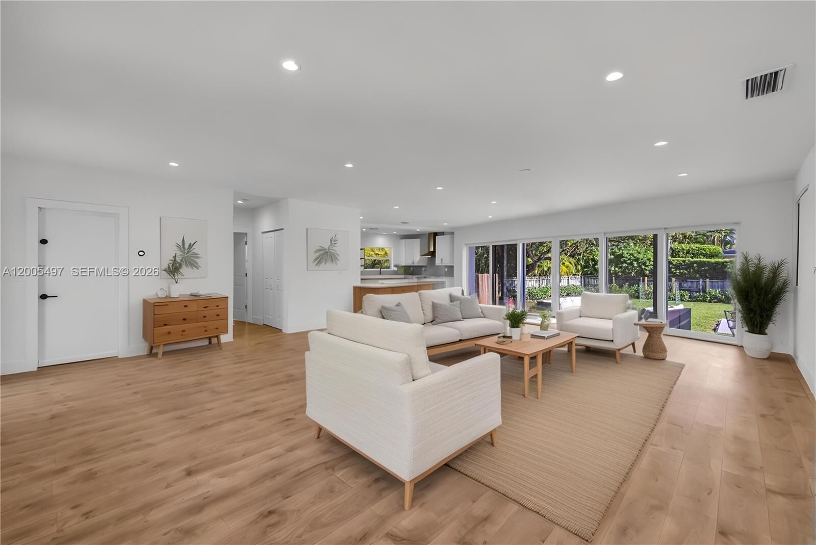 Property Photo:  1411 NE 101st St  FL 33138 