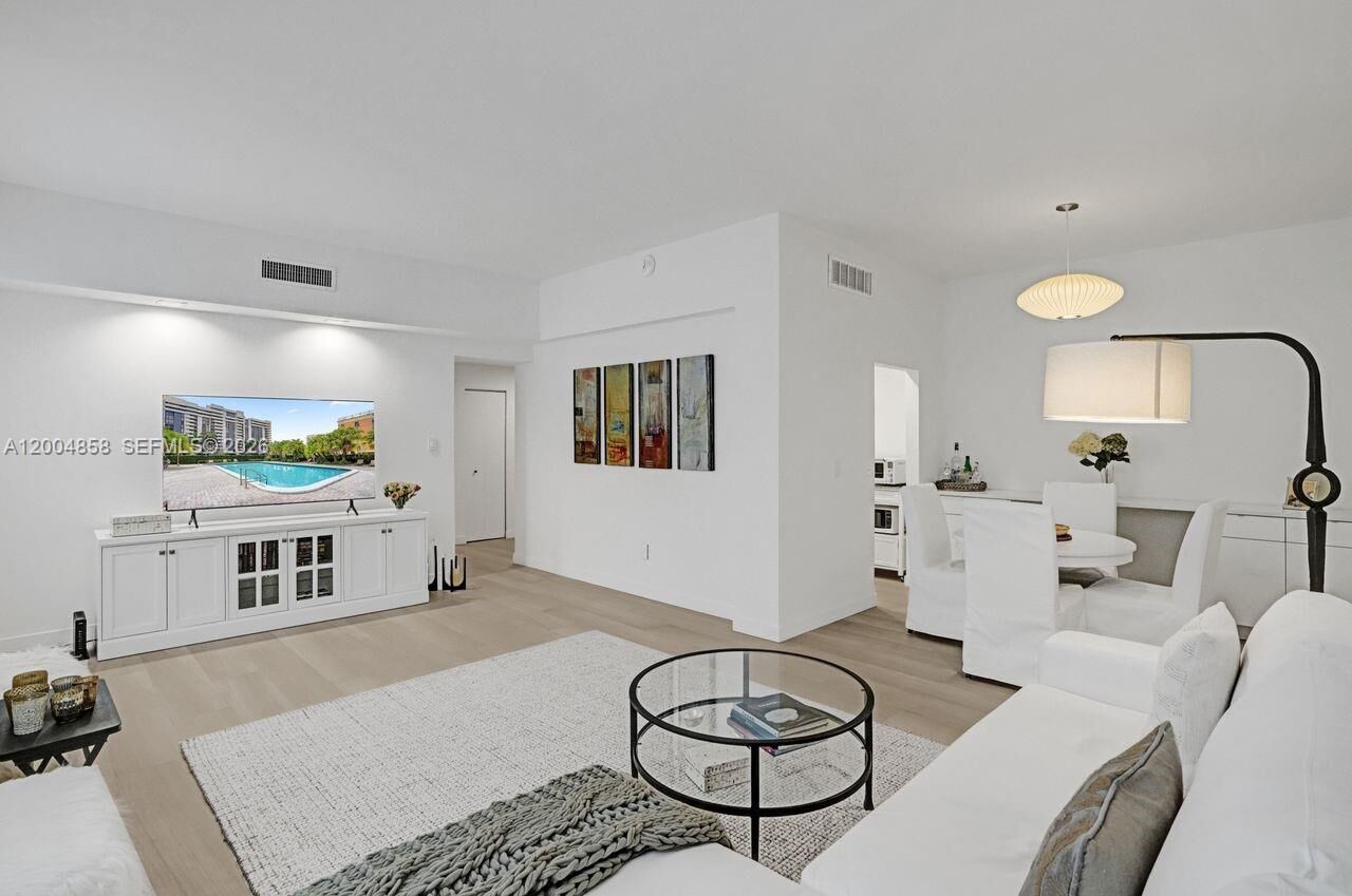 Property Photo:  625 Biltmore Way 103  FL 33134 