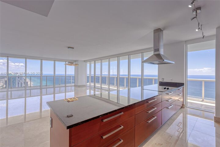 Property Photo:  1830 S Ocean Dr 4601  FL 33009 