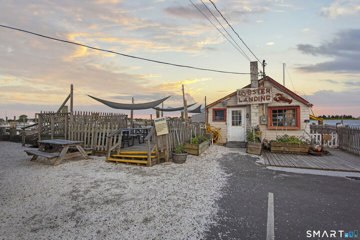 Property Photo:  6 Cedar Island Avenue  CT 06413 