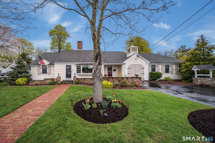 Property Photo:  6 Cedar Island Avenue  CT 06413 