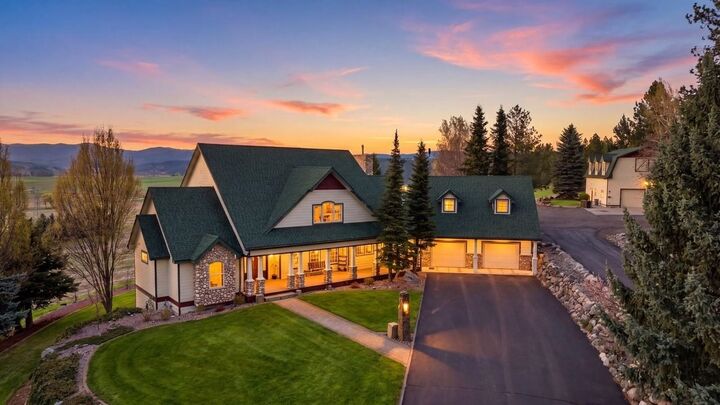 Property Photo:  10303 N Stoneman Bluff Ln  WA 99217 