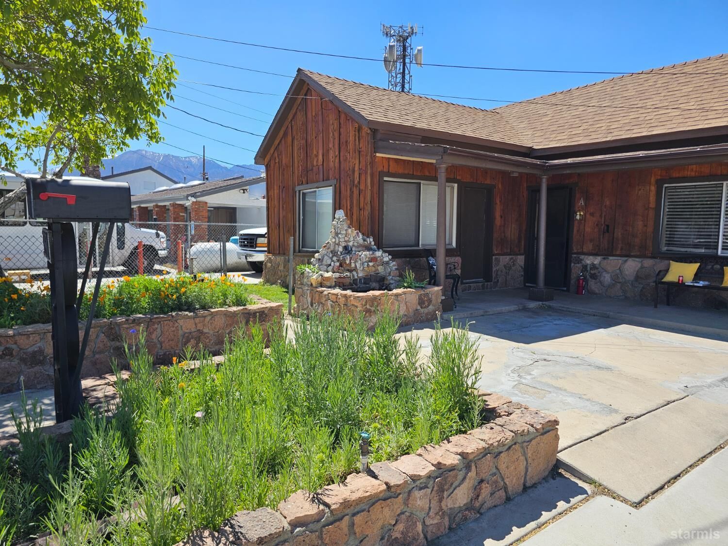 Property Photo:  331 S Warren Street A-B-C  CA 93514 