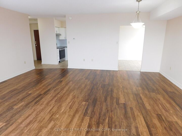 Photo de la propriété:  744 Wonderland Road S 803  ON N6K 4K3 