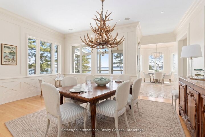 1250 Waldmere Road Point Cottage — photo 1