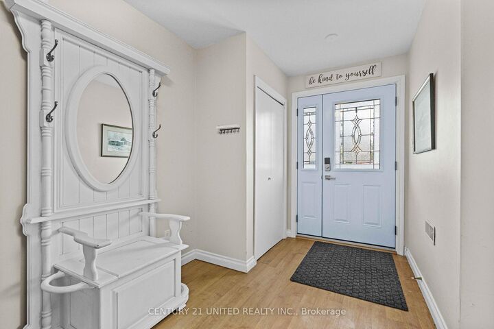 Photo de la propriété:  1277 Olympus Avenue  ON K9H 6V9 