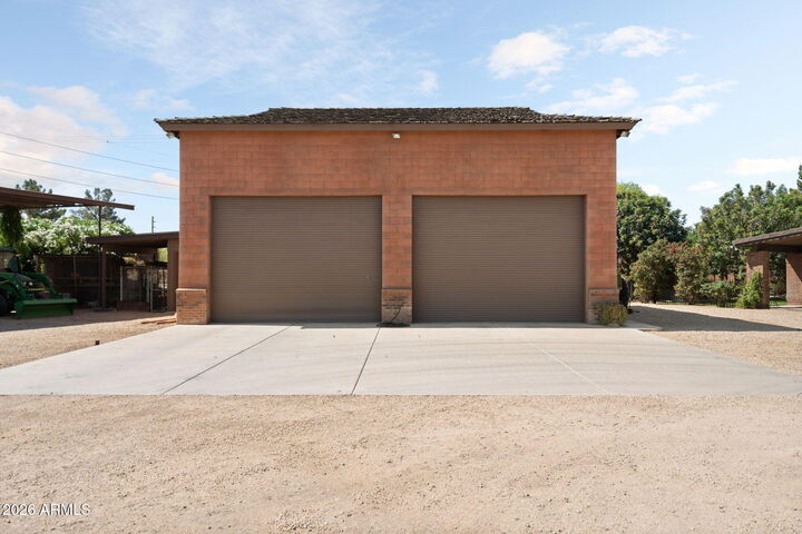 Property Photo: 2125 S Val Vista Drive AZ 85295