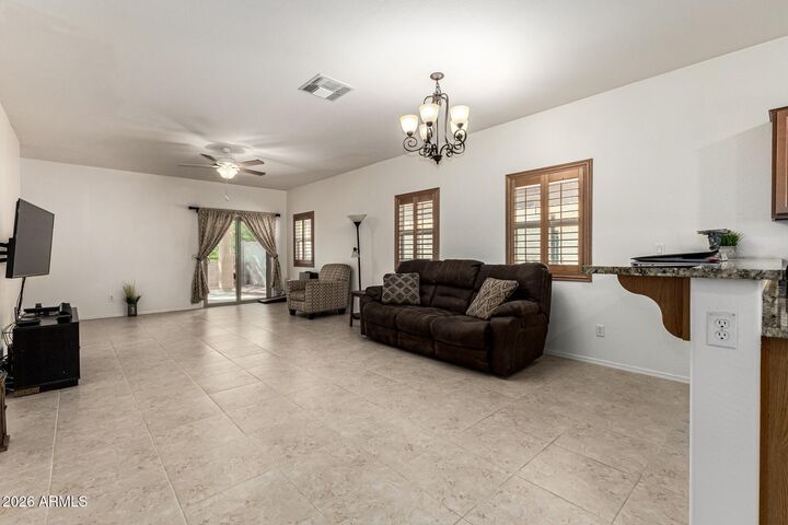 Property Photo:  900 W Broadway Avenue 62  AZ 85120 