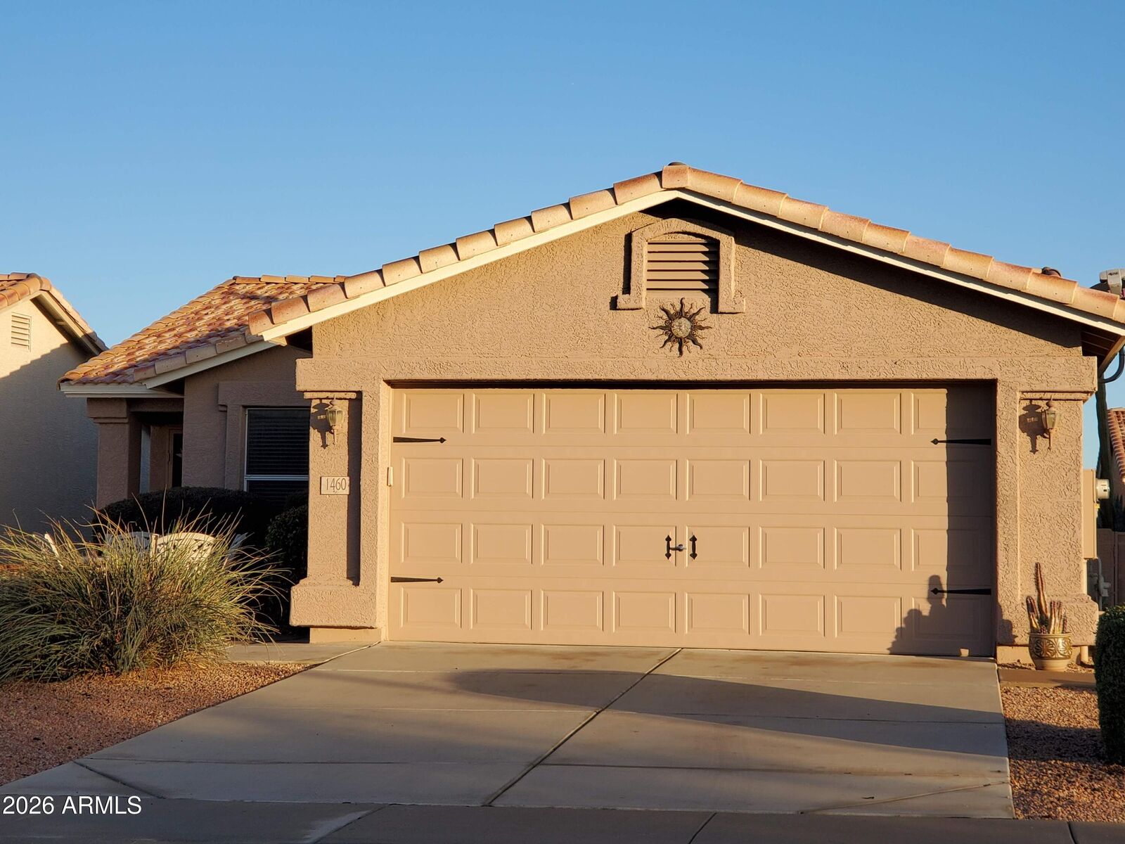 Property Photo: 1460 E Doral Drive AZ 85249
