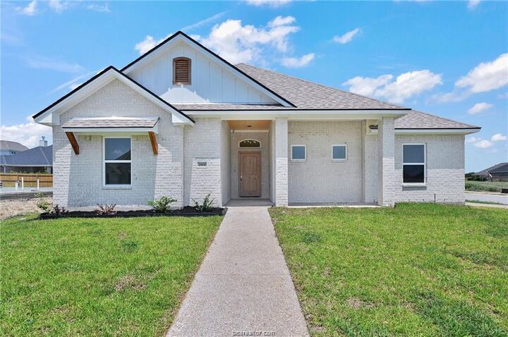 Property Photo: 2900 Bombay Court TX 77808