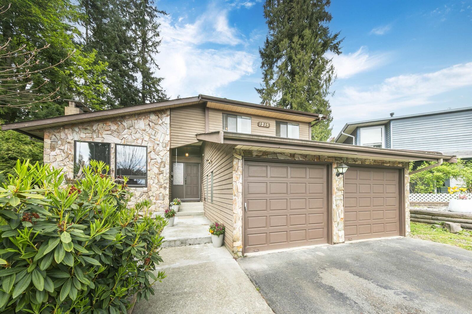 Property Photo: 1215 Cypress Place BC V3H 3Y7