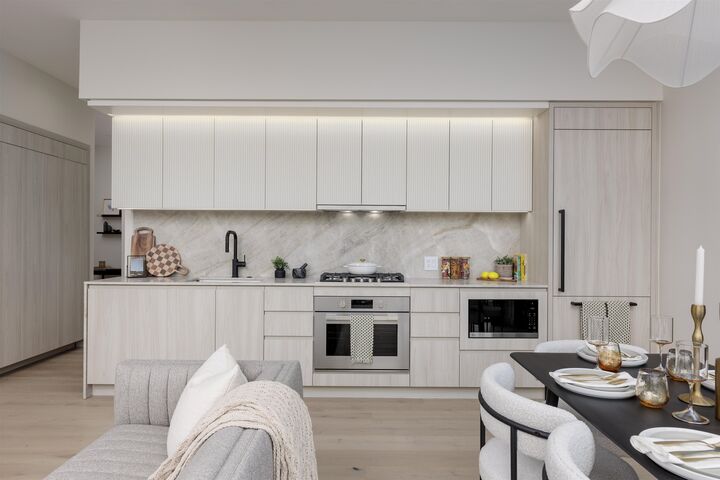 Property Photo:  688 W 57th Avenue 713  BC V0V 0V0 