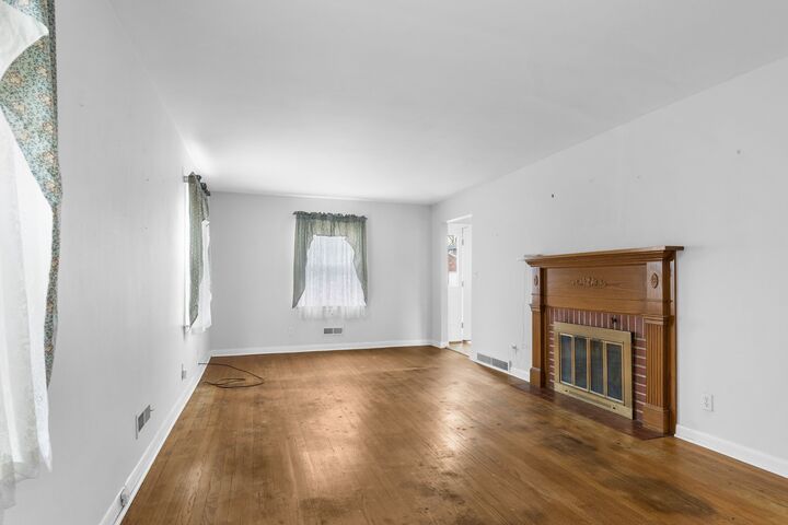 Property Photo:  33 Rugby Road  NY 13905 