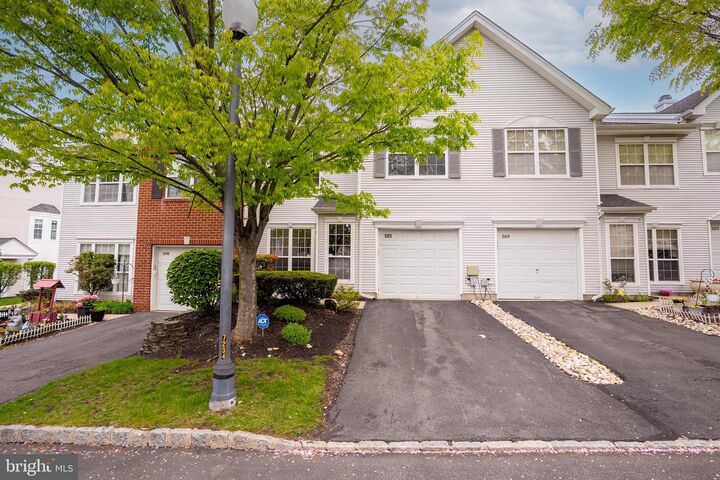 Property Photo:  505 Pheasant Run  NJ 08852 