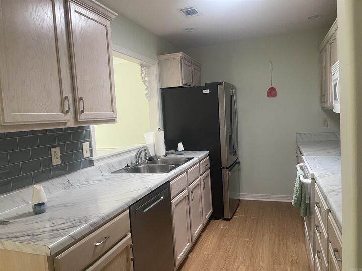 Property Photo:  746 Embassy Parkway  AR 72653 