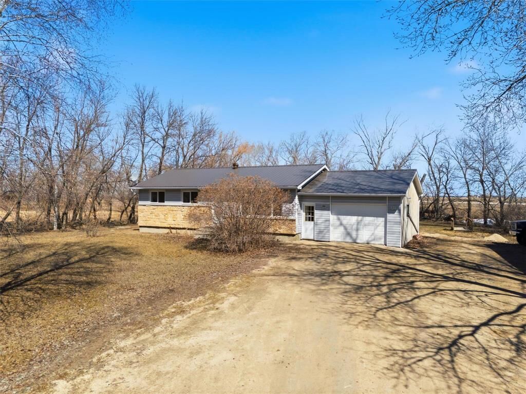 Property Photo:  24039 Mun 43N (Prefontaine) Road  MB R0A 0X1 