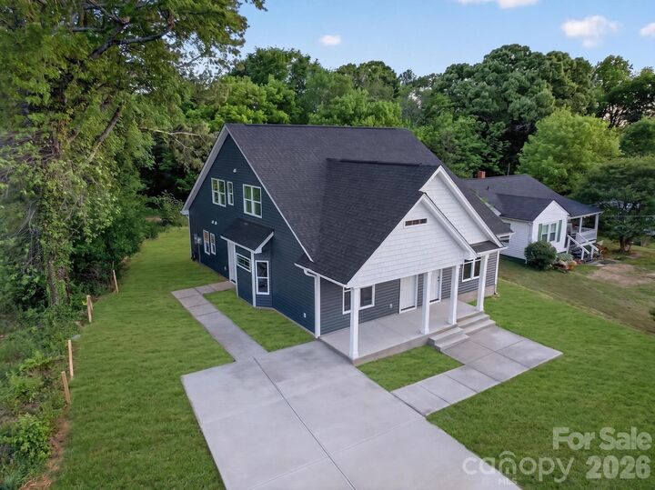 Property Photo:  810 / 812 E Lincoln Street  NC 28092 