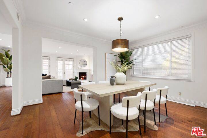 Property Photo:  11749 Goshen Ave  CA 90049 