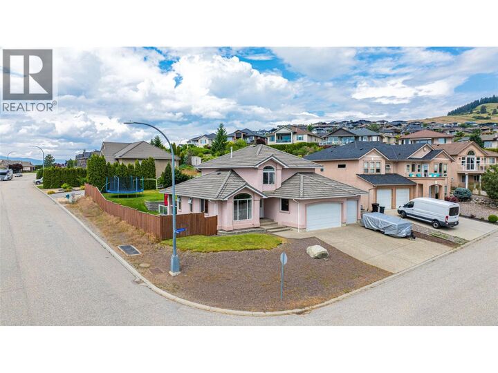 Property Photo: 400 Fortress Crescent BC V1B 3W3
