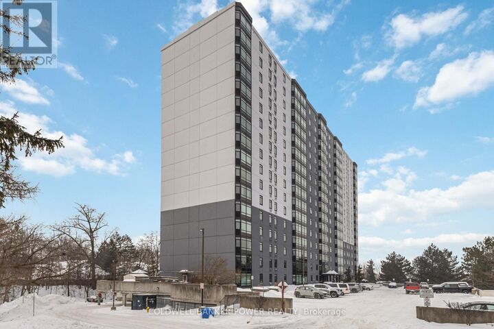 Property Photo:  45 Pond Mills Road 902  ON N5Z 4W5 