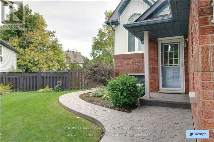 Photo de la propriété:  1590 Edenwood Court  ON L1G 7Y6 