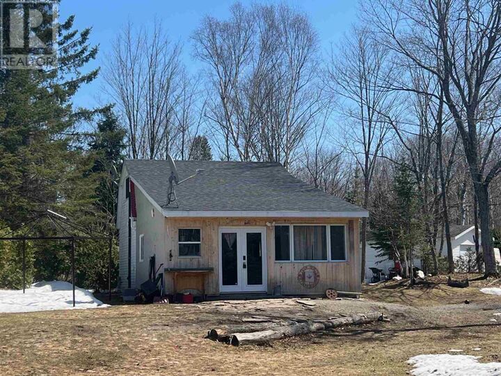 Photo de la propriété:  49 Nils Bay Rd  ON P0S 1E0 