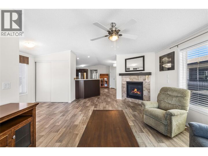 Property Photo: 316 Canyon Street 8 BC V0B 1G3