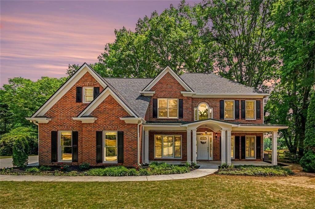 Property Photo: 607 Crimsonwood Court GA 30127