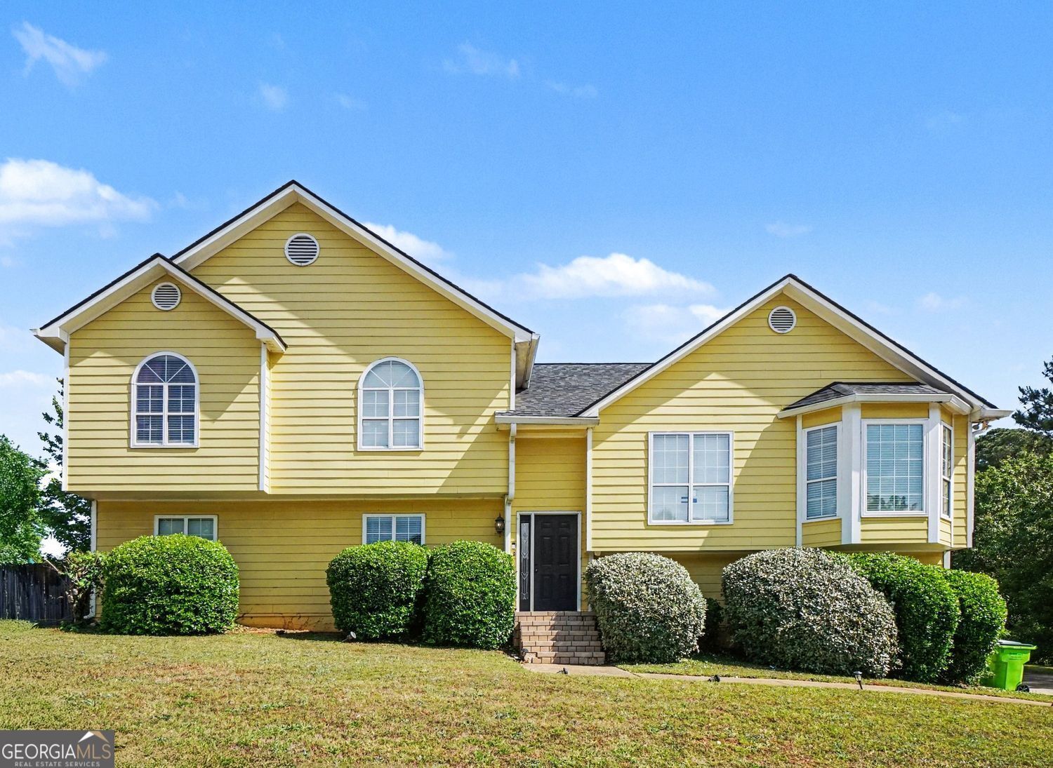 Property Photo:  829 Dunes Way  GA 30106 