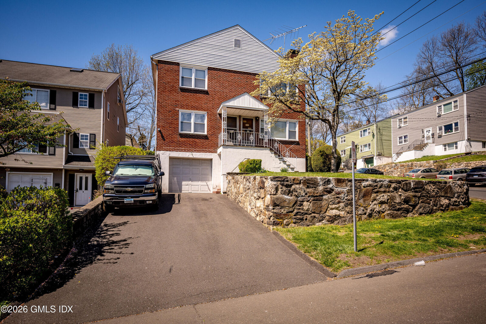 Property Photo: 72 Alvord Lane CT 06902