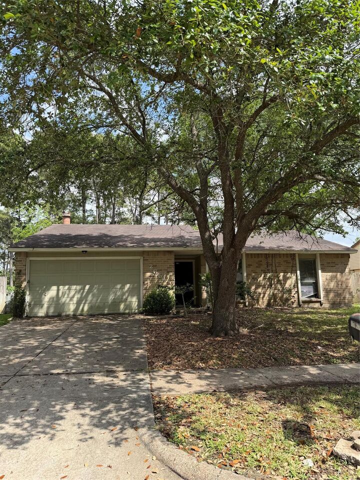 Property Photo:  2651 Lark Lane  TX 77396 