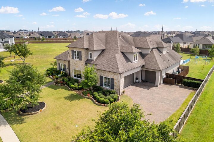 Property Photo: 7411 Palmetto Springs Trail TX 77493