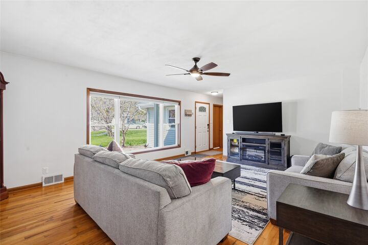 Property Photo:  2917 87th Court  IA 50322 