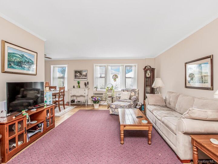 Property Photo:  415 Gramatan Avenue 1C  NY 10552 