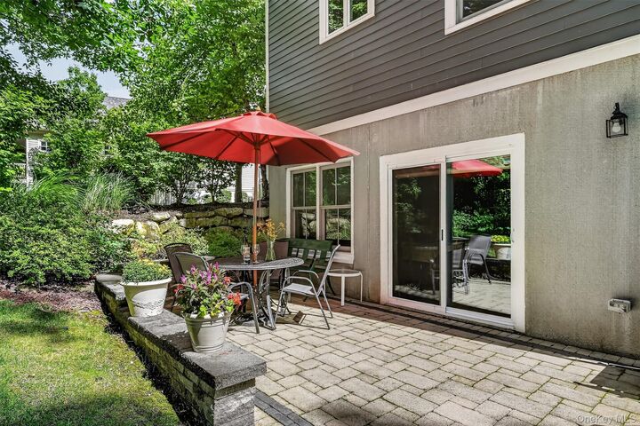 Property Photo:  6 Cowdrey Street  NY 10990 