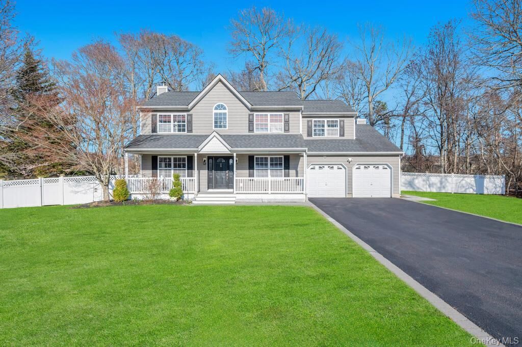 Property Photo:  29 Harwood Way  NY 11727 