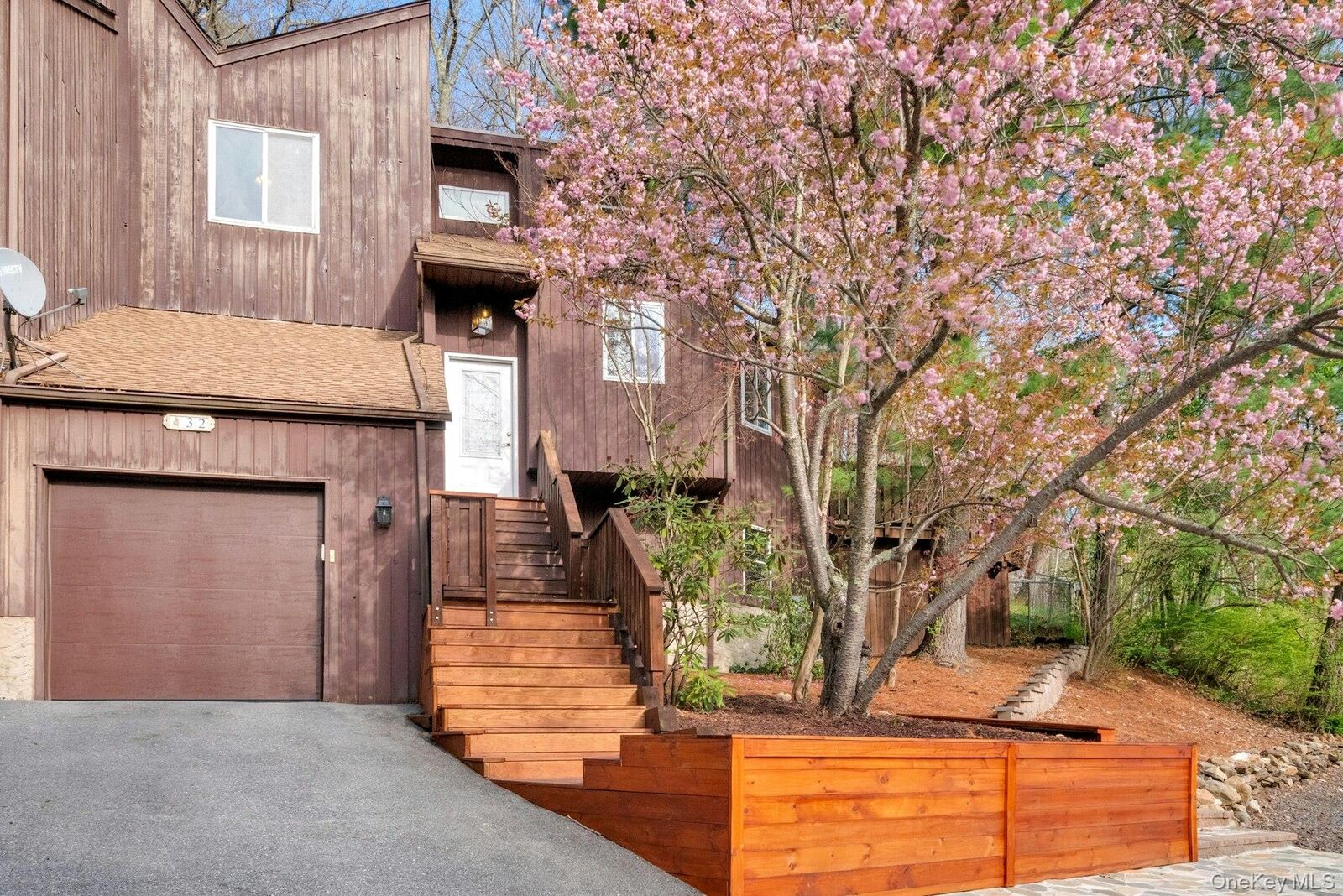 Property Photo:  32 Boulder Lane  NY 10526 