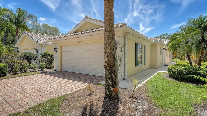 Property Photo:  5867 Helicon Place  FL 34238 
