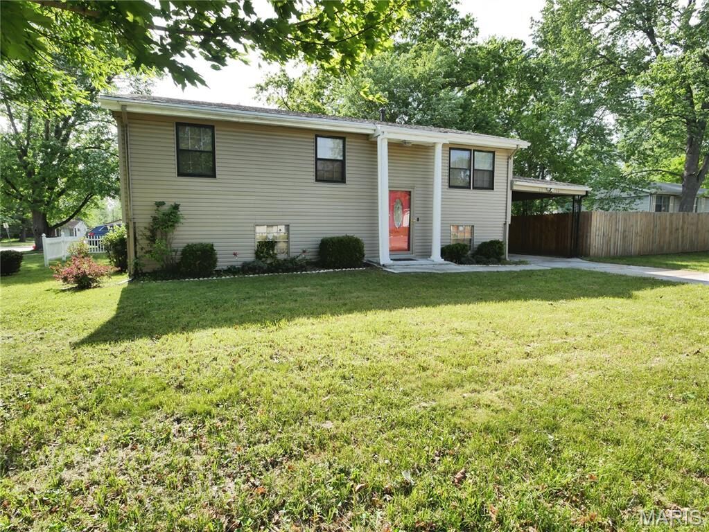 Property Photo:  9601 Lifford Court  MO 63136 