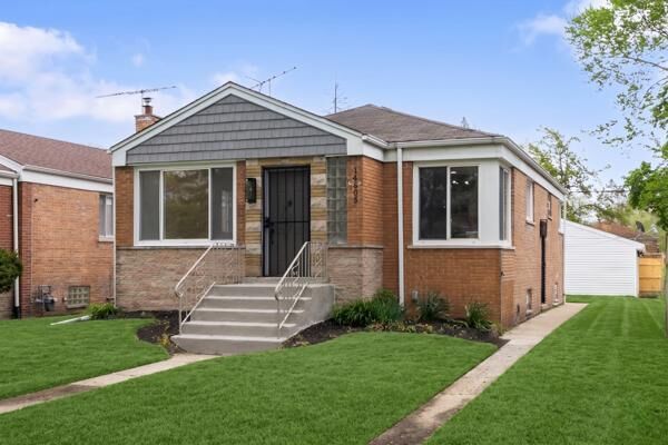 Property Photo:  14505 Woodlawn Avenue  IL 60419 