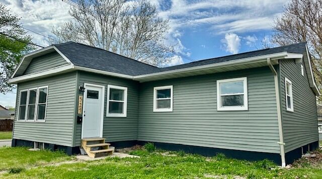 Property Photo: 527 12th Street IL 61354