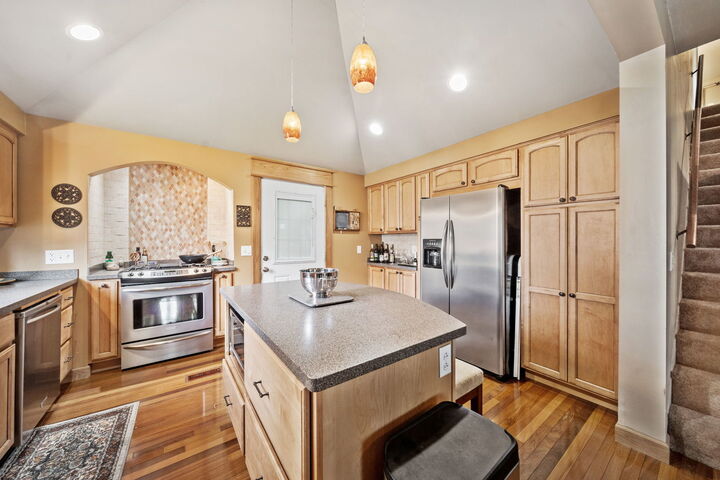 Property Photo:  350-352 Harrison Street  IL 60185 