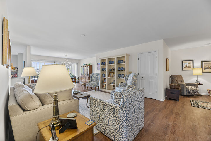 Property Photo:  3100 Lexington Lane 201  IL 60026 