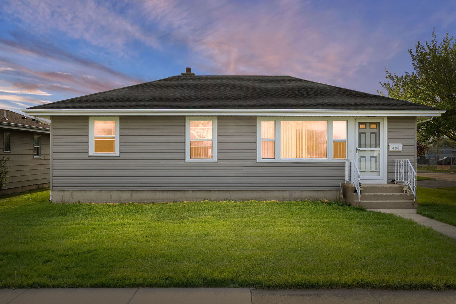 Property Photo: 400 45th Street IL 60164