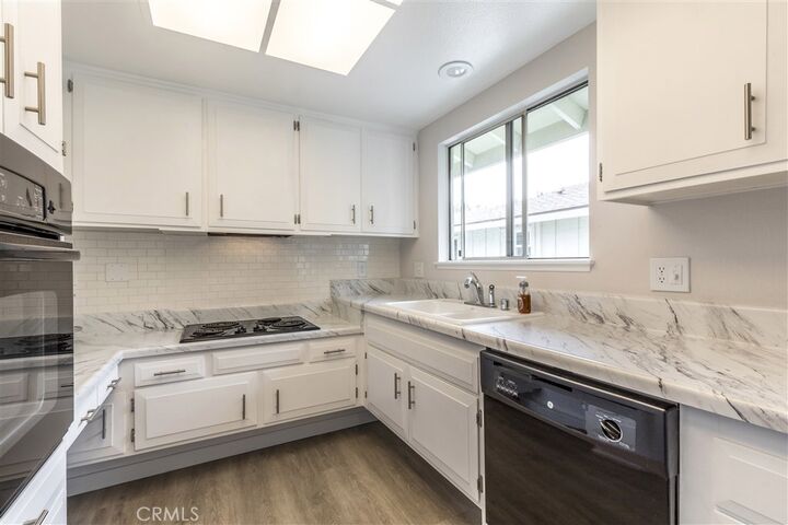 Property Photo:  735 Avenida Majorca  CA 92637 
