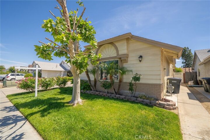 Property Photo:  135 Bold Venture  CA 92571 