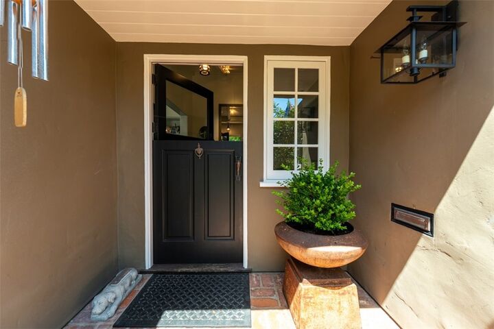 Property Photo:  2 N Encino  CA 92651 