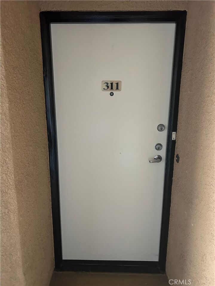 Property Photo:  4717 Ben Avenue 311  CA 91607 