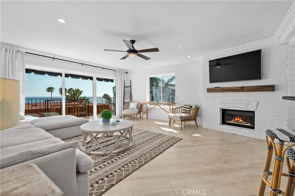 Property Photo:  515 Monterey R4  CA 92672 