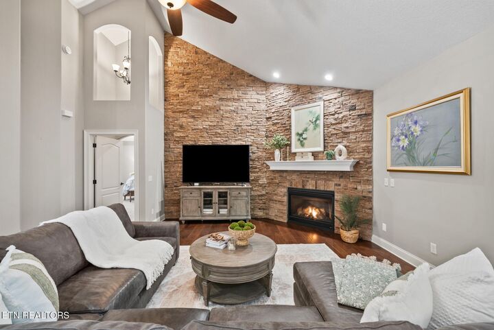 Property Photo:  125 Minetta Drive  TN 38558 